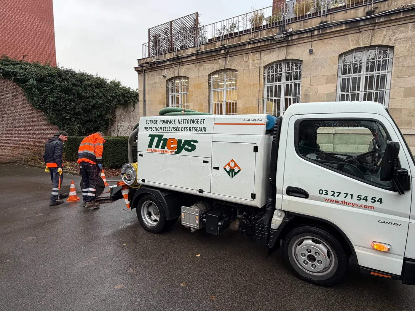 Intervention de débouchage de canalisation par Theys Assainissement